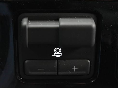 Used 2026 GMC Sierra 2500 SLE w/ SLE Value Package; image 29