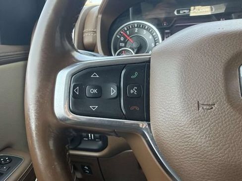 Used 2019 RAM 1500 Laramie AWD/4WD image 37