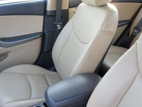 Used 2013 Hyundai Elantra GLS w/ Preferred Pkg image 15