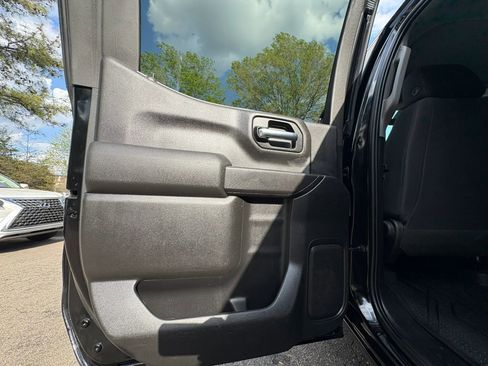 Used 2019 Chevrolet Silverado 1500 Custom Trail Boss w/ Custom Convenience Package image 26