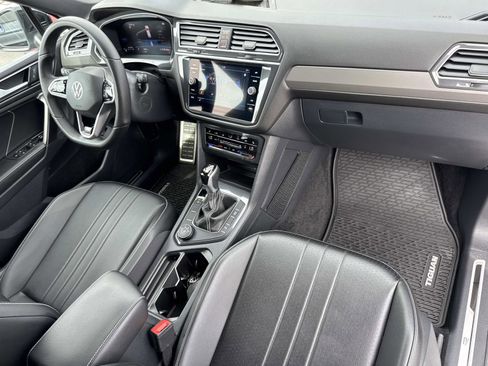 Certified 2024 Volkswagen Tiguan SE R-Line image 29