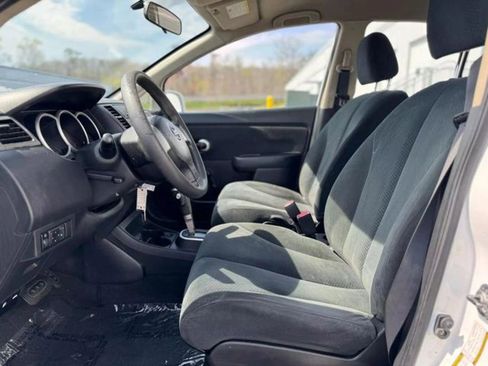Used 2011 Nissan Versa 1.8 S FWD image 18