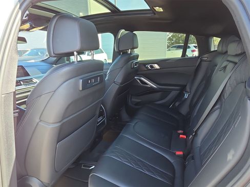 Used 2023 BMW X6 xDrive40i w/ M Sport Package image 13