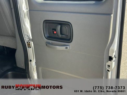 Used 2017 Chevrolet Express 2500 LS image 19
