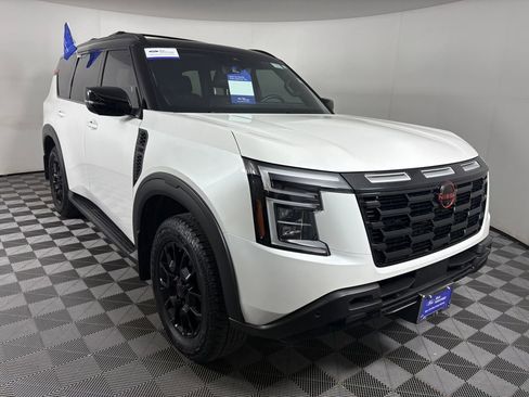 Used 2025 Nissan Armada PRO-4X image 1