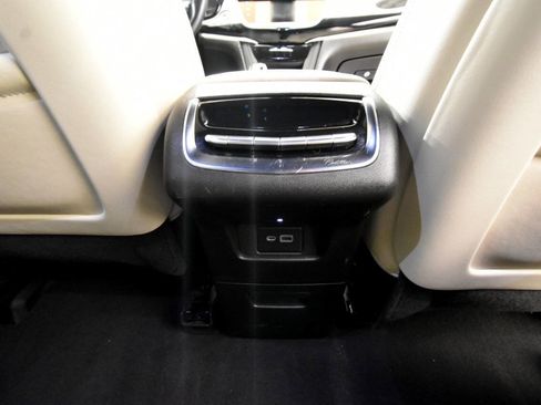 Used 2023 Cadillac XT6 Sport w/ Technology Package AWD/4WD image 20