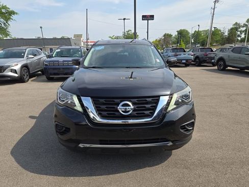 Used 2020 Nissan Pathfinder S FWD image 3