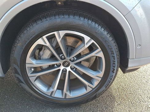 Certified 2025 Audi Q7 2.0T Premium w/ Convenience Plus Package image 27