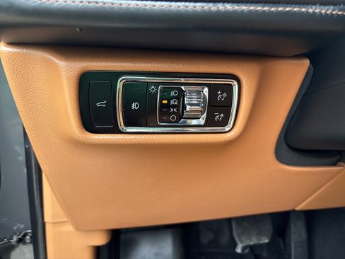 Used 2024 Lincoln Aviator Black Label AWD/4WD image 14