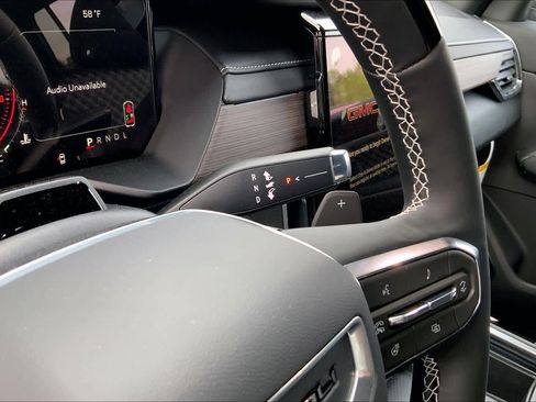New 2026 GMC Acadia Denali w/ Super Cruise Package FWD image 6