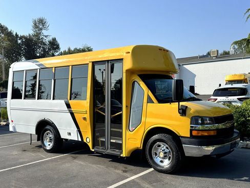 Used 2014 Chevrolet Express 3500 image 1