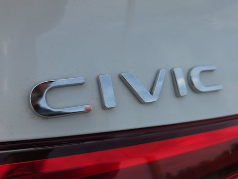 Certified 2024 Honda Civic EX image 36