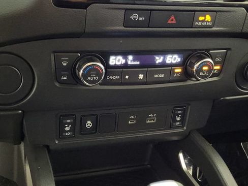 Used 2024 Nissan Frontier SV RWD image 30