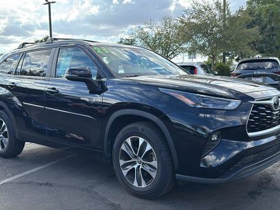 Used 2023 Toyota Highlander XLE