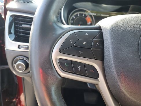 Used 2019 Jeep Cherokee Limited w/ Technology Group image 22