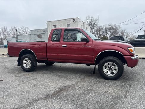 Used 1998 Toyota Tacoma 4x4 Xtracab V6 image 9
