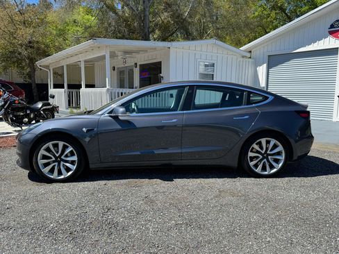 Used 2018 Tesla Model 3 Mid Range RWD image 9