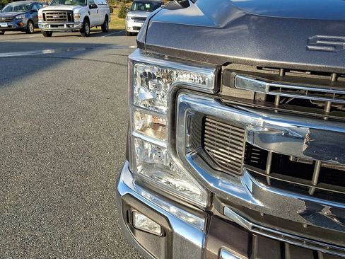 Certified 2020 Ford F250 XLT w/ XLT Value Package image 9