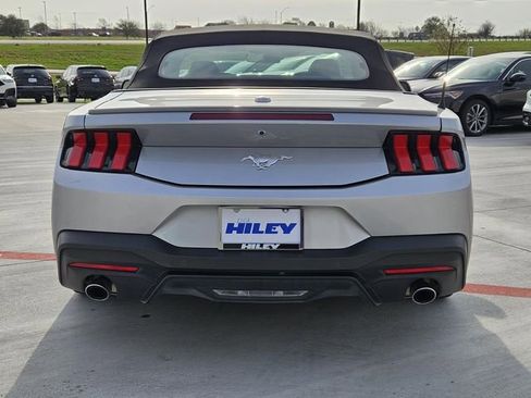 Used 2024 Ford Mustang Premium image 3