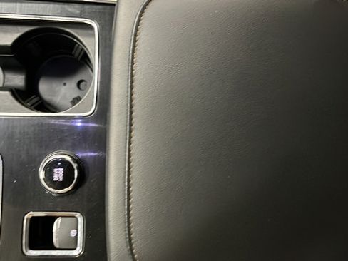 Used 2025 Lincoln Aviator AWD image 19