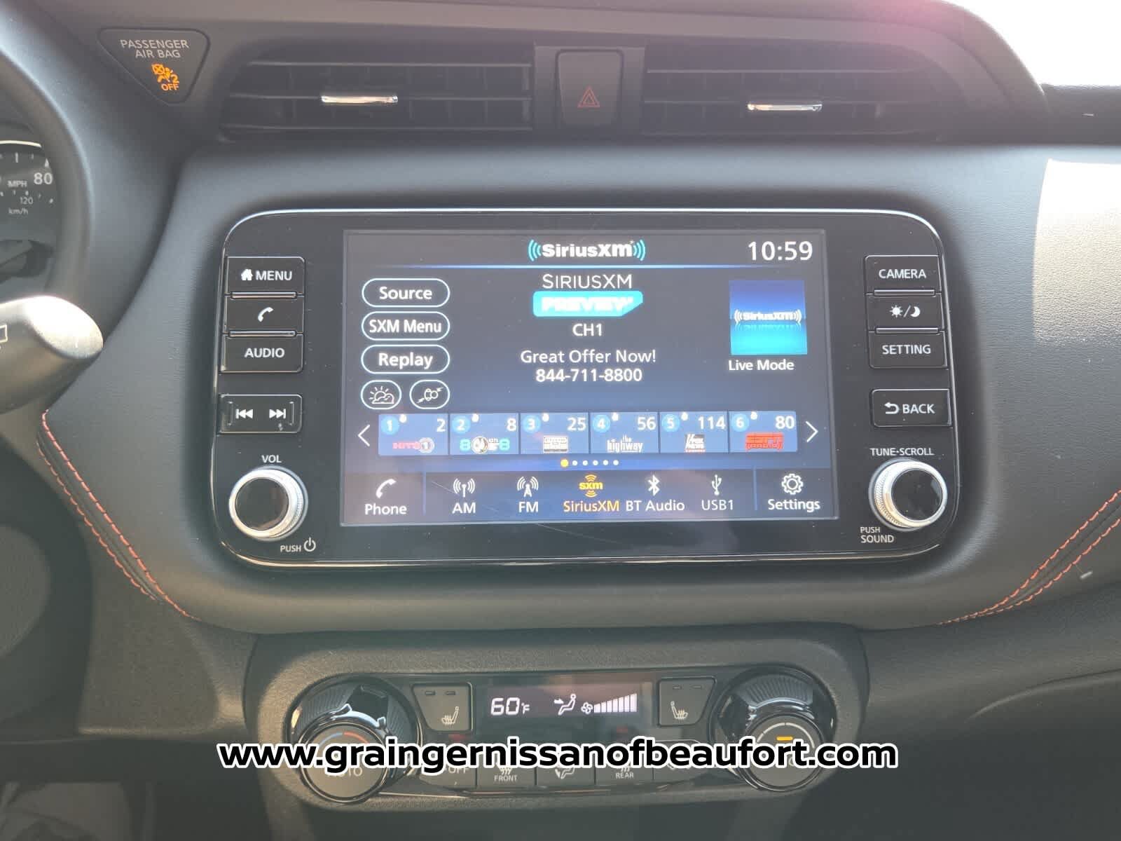 Used 2023 Nissan Kicks SR w/ SR Premium Package FWD image 8