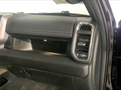 Used 2023 RAM 1500 Laramie AWD/4WD image 16