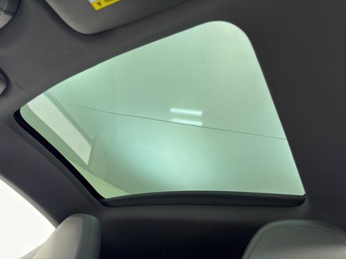 Used 2024 Porsche 911 Carrera S w/ Sport Package image 11