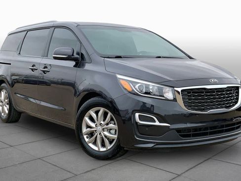 Used 2021 Kia Sedona EX FWD image 3
