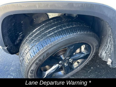 Used 2023 Jeep Grand Cherokee L Laredo image 12