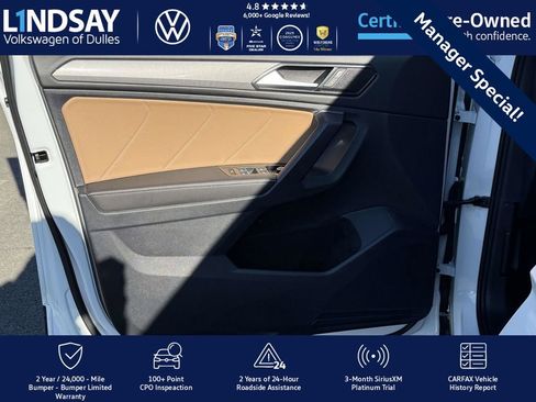 Certified 2022 Volkswagen Tiguan SE image 9