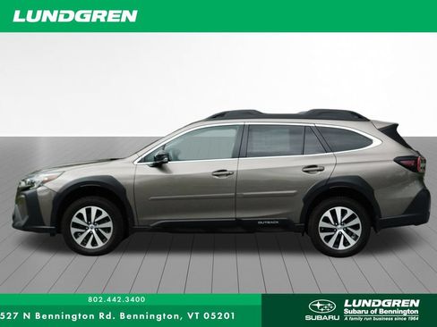 Used 2024 Subaru Outback Premium AWD/4WD image 30