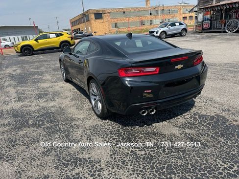 Used 2016 Chevrolet Camaro LT RWD image 8
