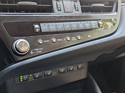Used 2025 Lexus ES 350 w/ Premium Package image 13