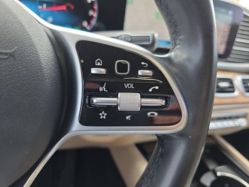 Certified 2022 Mercedes-Benz GLS 450 4MATIC image 22