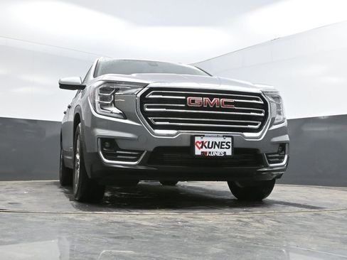 Used 2024 GMC Terrain SLT AWD/4WD image 20