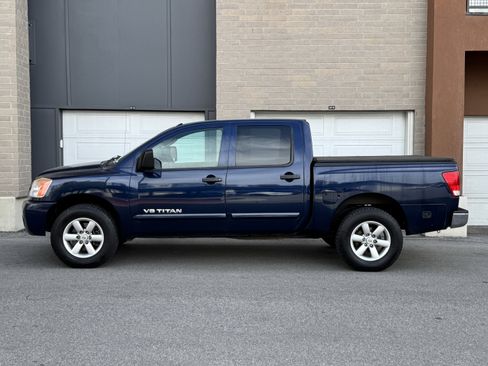 Used 2010 Nissan Titan SE w/ SE Value Truck Pkg AWD/4WD image 2