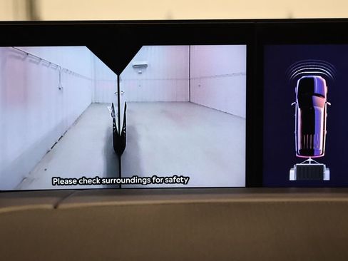 Used 2025 Lincoln Navigator Black Label image 36