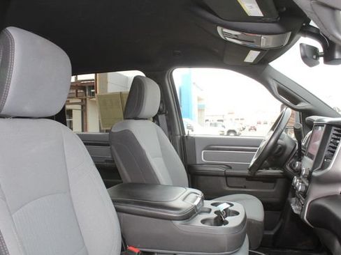 Used 2023 RAM 2500 Big Horn w/ Level 1 Equipment Group AWD/4WD image 17