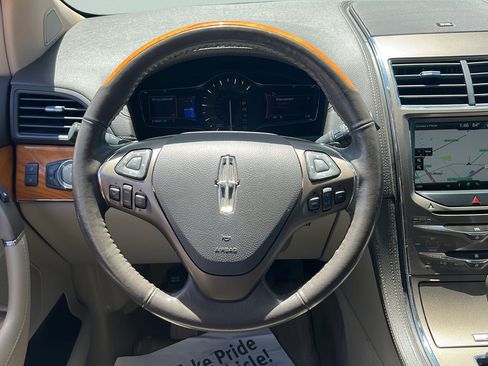 Used 2014 Lincoln MKX FWD w/ Equipment Group 102A image 12