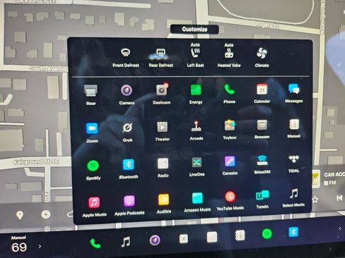 Used 2022 Tesla Model X image 31