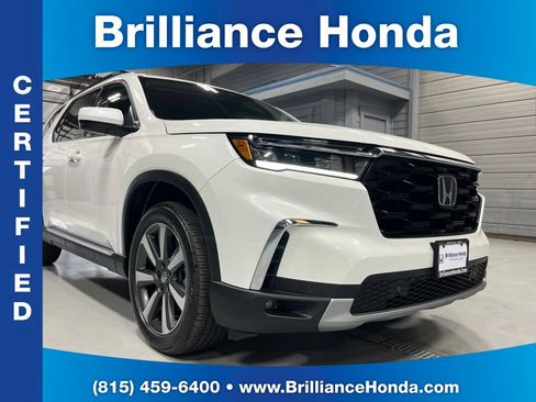 Certified 2025 Honda Pilot Touring image 1