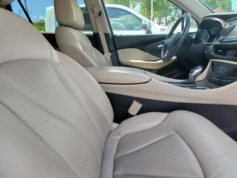 Used 2020 Buick Envision Essence FWD image 4