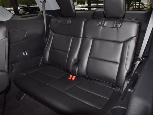 Used 2024 Ford Explorer Limited w/ Limited Technology Package image 15