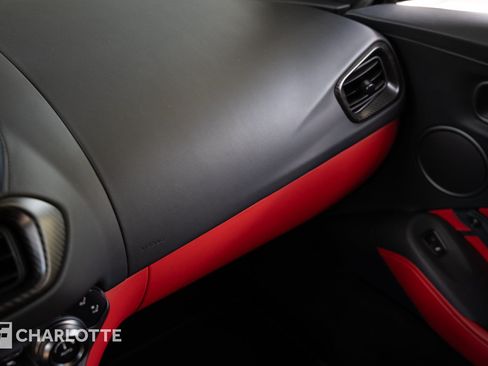 Used 2022 Aston Martin V8 Vantage Coupe RWD image 26