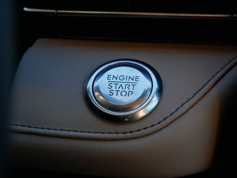 Used 2025 Lincoln Nautilus Reserve image 25