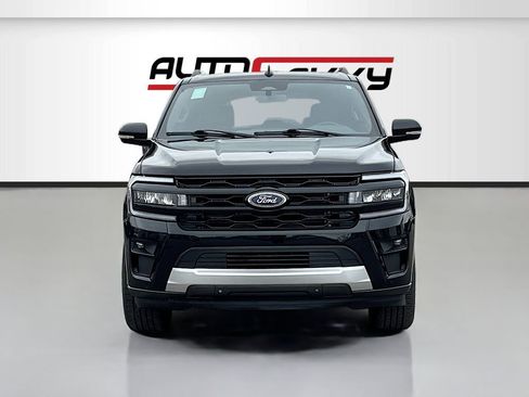 Used 2022 Ford Expedition Max Limited image 2