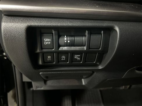 Certified 2023 Subaru Crosstrek 2.5i Limited w/ Moonroof Package image 17