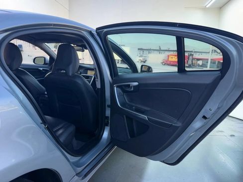 Used 2011 Volvo S60 T6 AWD/4WD image 18