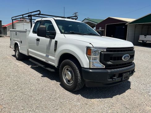 Used 2021 Ford F350 XL w/ Power Equipment Group RWD image 3