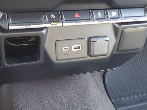 Used 2020 Chevrolet Silverado 1500 LT image 19